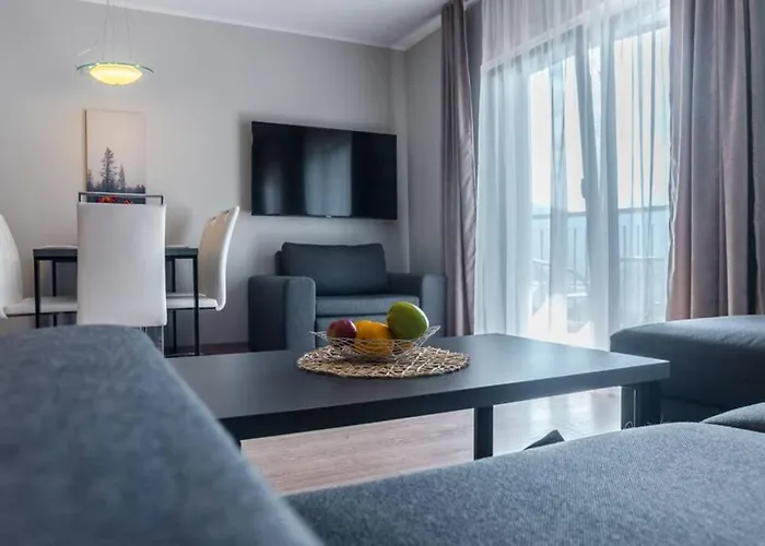 Z Widokiem Na Gory * شكلارسكا بوريبا